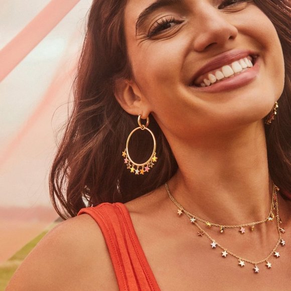 Kendra Scott Sloane Star Open Frame Earrings - Picture 3 of 7